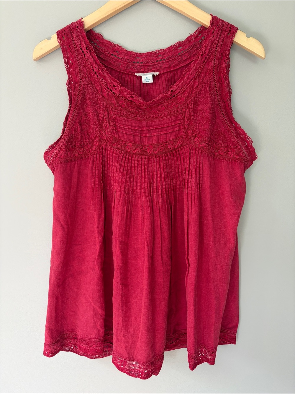 Sundance Boho Lace Crochet Embroidered Pintuck Flowy Tank Small Sunwashed Red‎